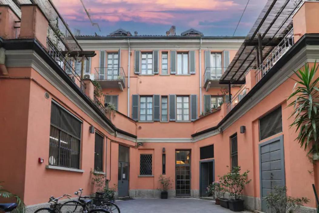 Charming San Babila Apt. Milánó Kültér fotó