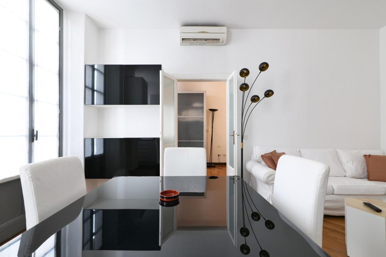 Charming San Babila Apt. Milánó Kültér fotó