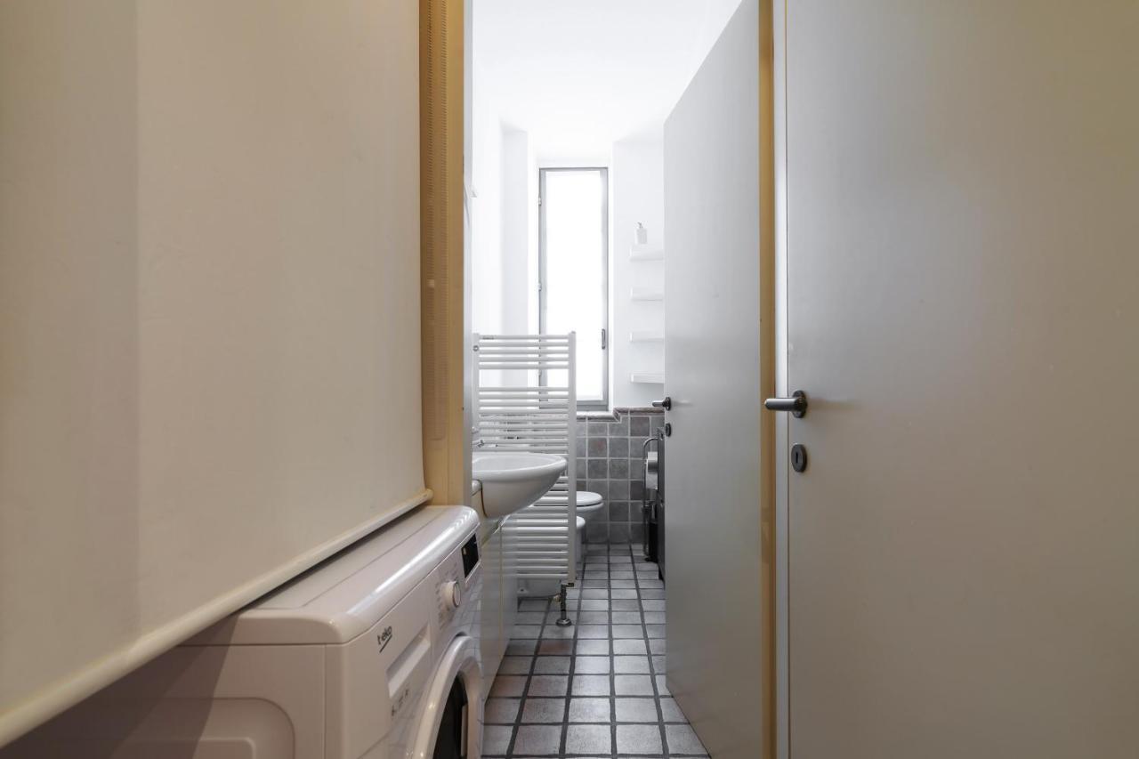 Charming San Babila Apt. Milánó Kültér fotó